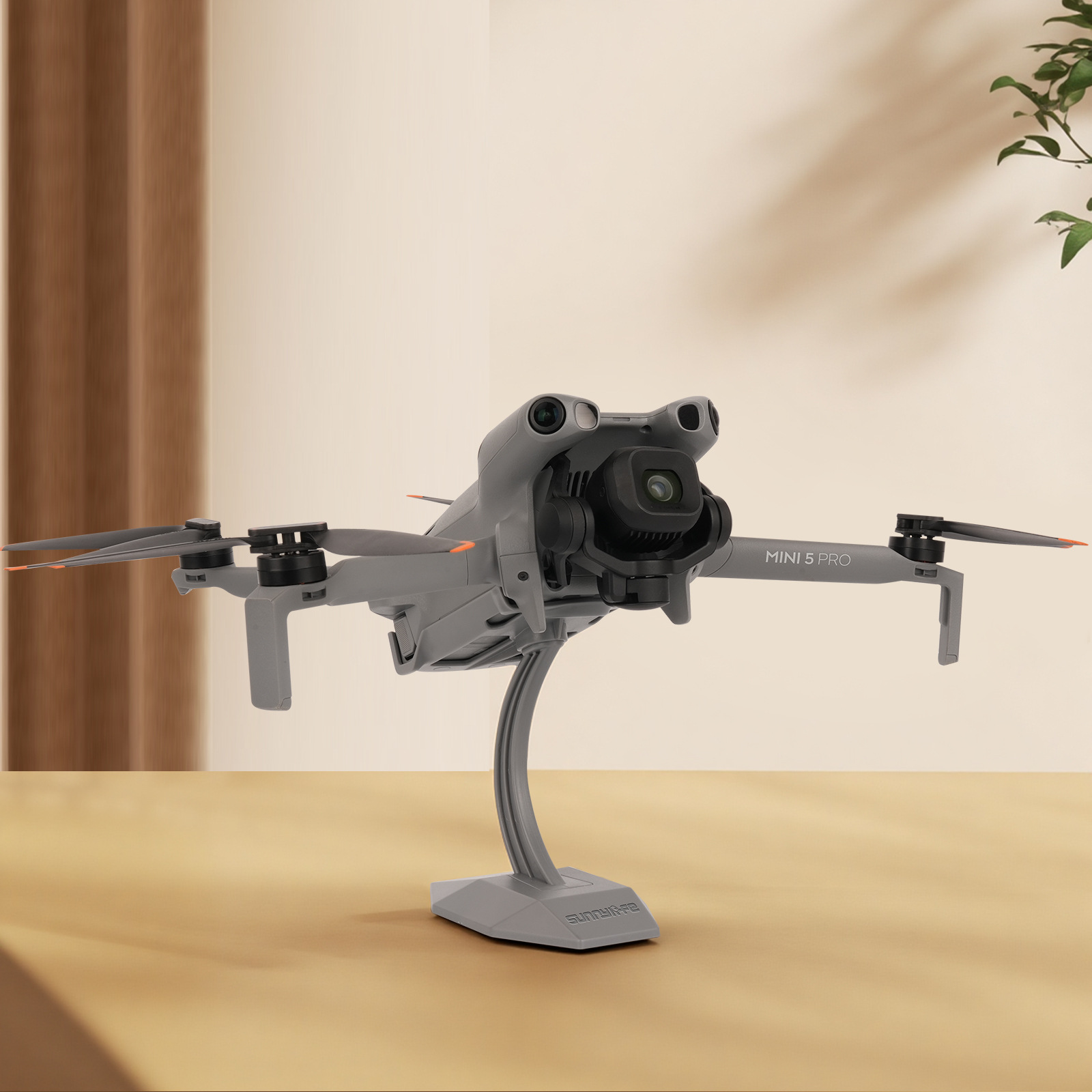 حامل عرض سطح المكتب لطائرة DJI - مراجعة Dji Drone Mini 4 Pro وسعره